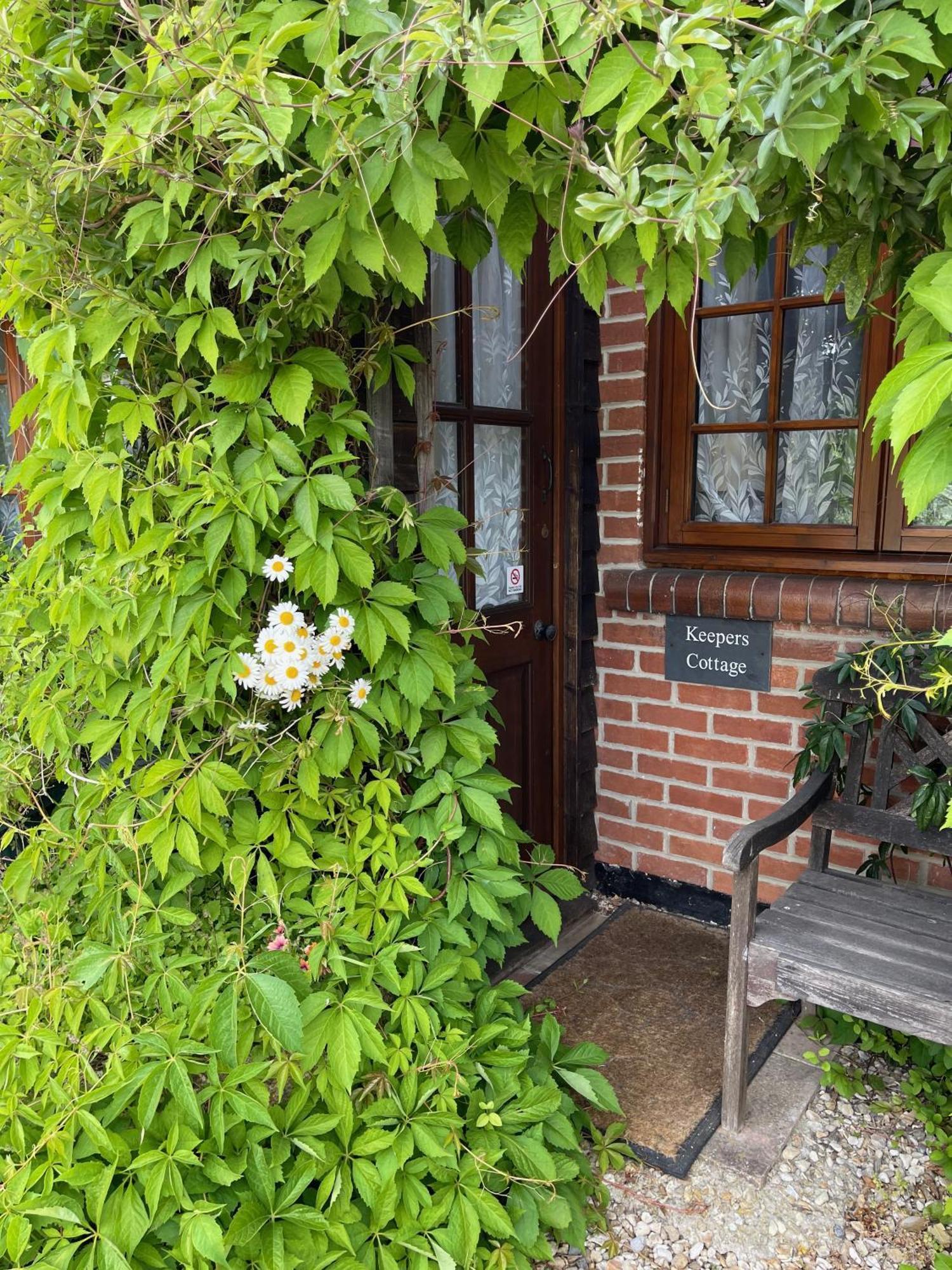 Keepers Cottage Wool Eksteriør bilde